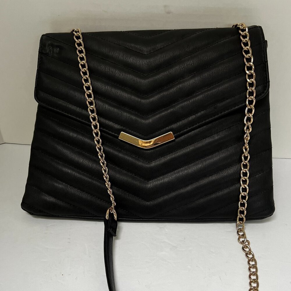 AVON Black Quilted Gold Chain Strap Shoulder Bag Elegant‎ Handbag Purse